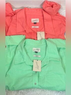 New Universal Thread Button Down Crop Top Pink/Green Size L (2 Shirt Bundle)
